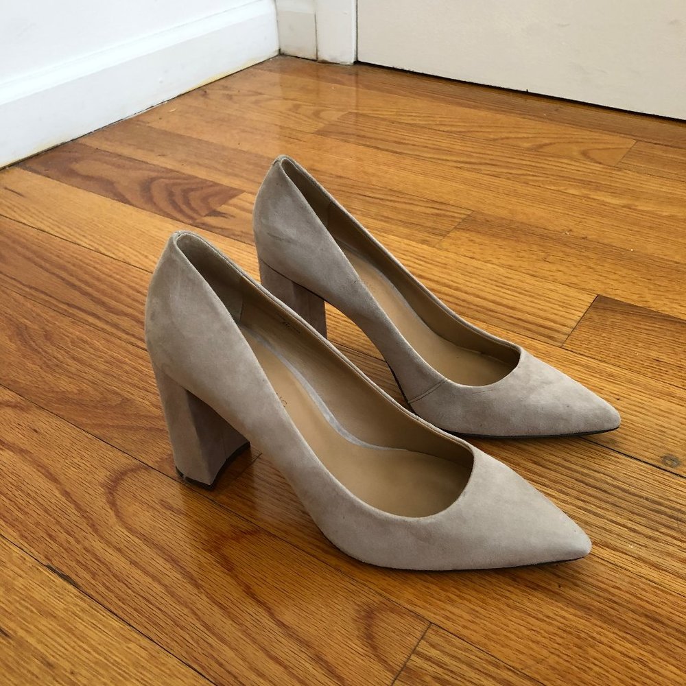 Banana Republic Suede Heels Size 8